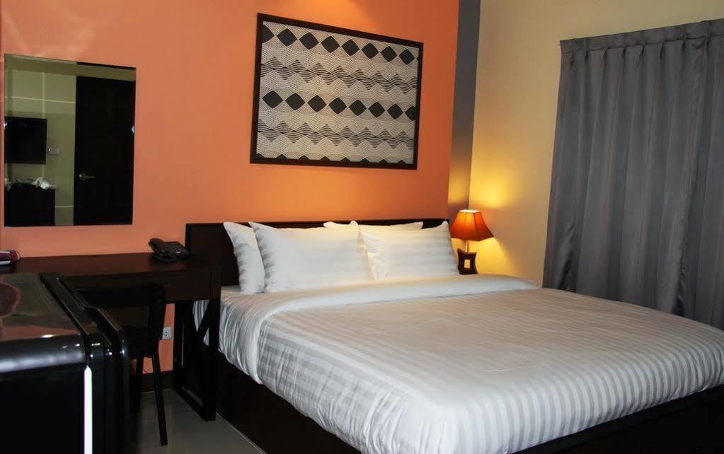 Aparthotel Ma Chic & Cozy Lampang Esterno foto